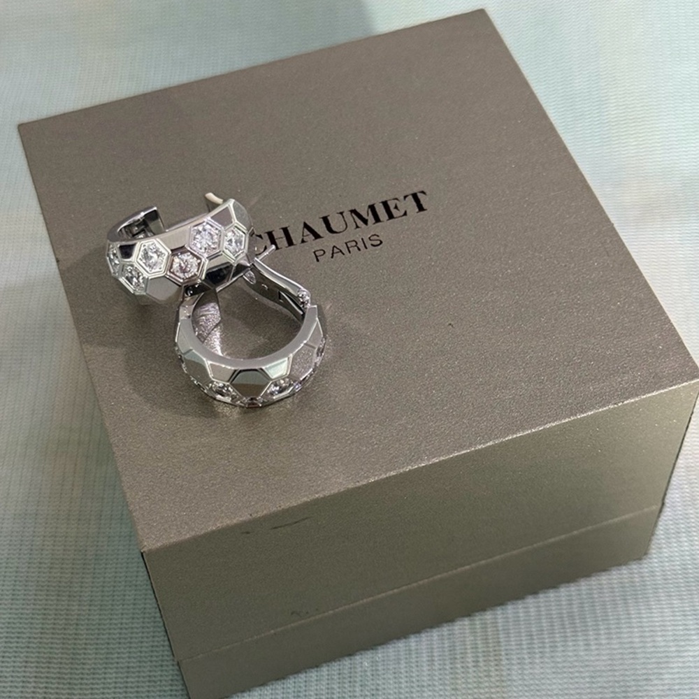 Chaumet Hexagonal Honeycomb Diamond-Encrusted 18k Earrings